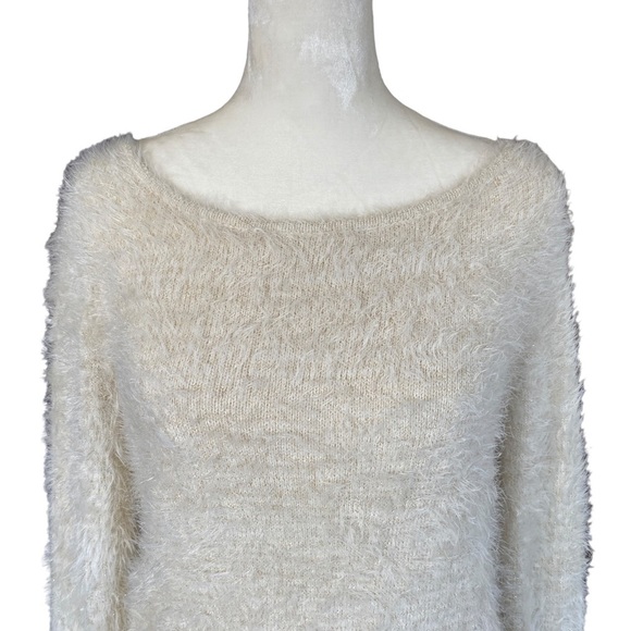 Jennifer Lopez super soft cream colored stretchy sweater gold sparkles warm - Picture 5 of 14